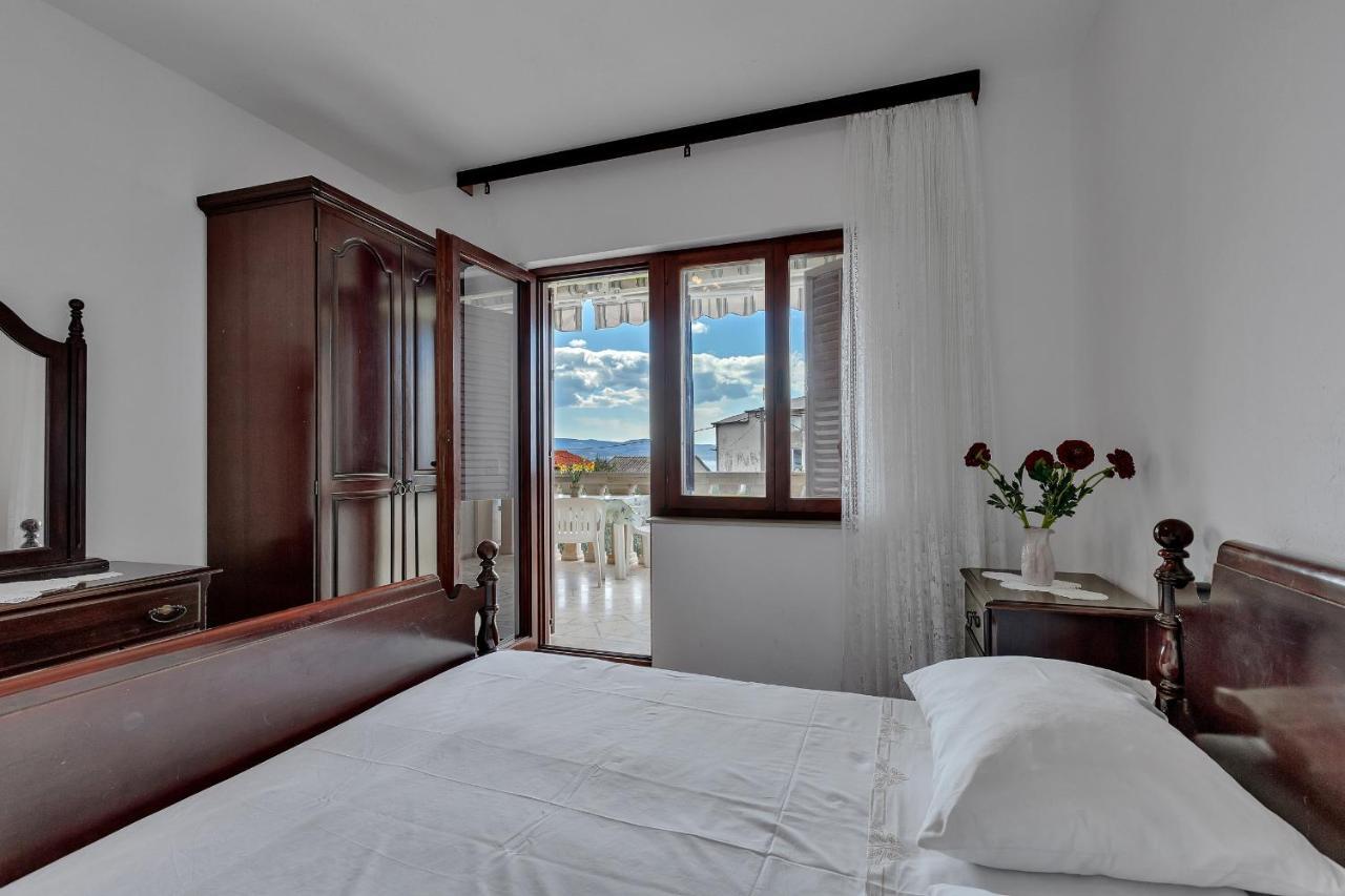 Apartments Tihomir Musac Omiš Exterior foto