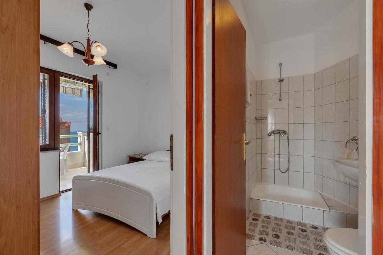 Apartments Tihomir Musac Omiš Exterior foto