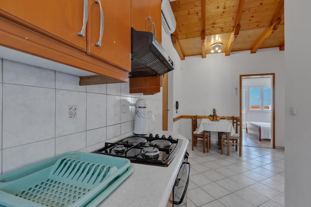 Apartments Tihomir Musac Omiš Exterior foto
